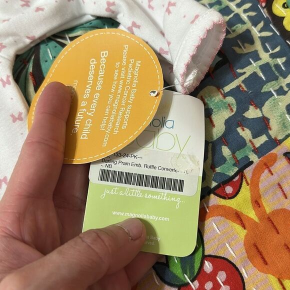 NWT Magnolia Baby Ruffle Converter Gown size Newborn 🎀🎀🎀🎀🎀 - Picture 3 of 8